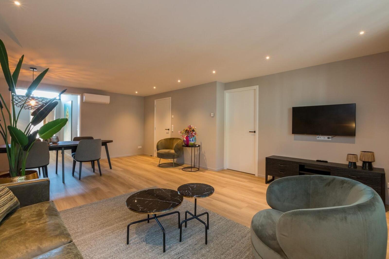 Luxe Appartement - Ooststraat 8A | Домбург Екстериор снимка